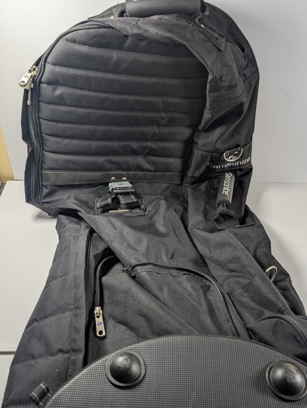 Samsonite Wheeled Golf Travel Bag Padded Club Cover Rolling Case Black 50"